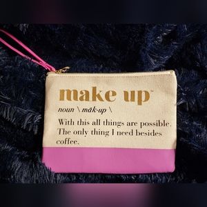 Makeup bag with pink 💗